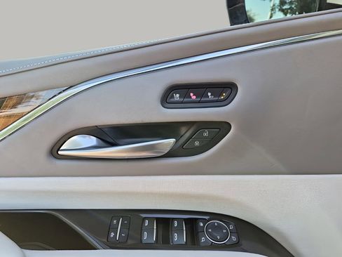 Certified 2023 Cadillac Escalade ESV Sport Platinum w/ LPO, ONYX Package AWD/4WD image 28