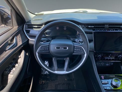 Used 2023 Jeep Grand Cherokee 4WD 4xe image 12