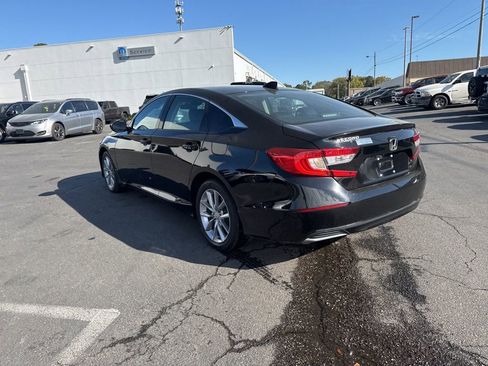 Used 2022 Honda Accord LX image 10