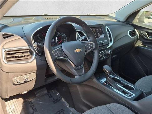 Certified 2024 Chevrolet Equinox LT FWD image 10