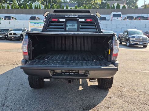 Used 2014 Toyota Tacoma 4x4 Double Cab w/ TRD Sport Package image 27