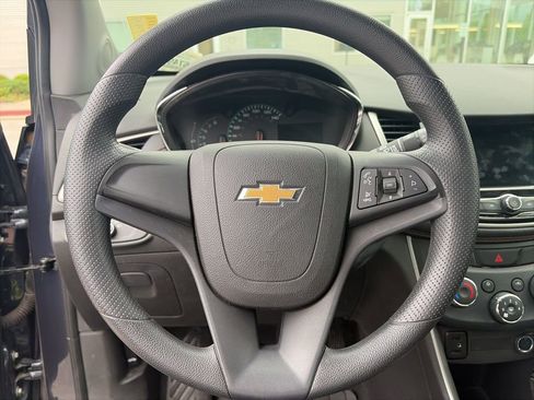Used 2018 Chevrolet Trax LS w/ LPO, Cargo Package image 12