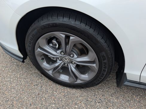 Used 2024 Honda Accord EX image 15