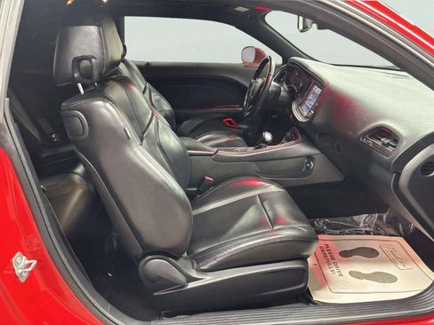 Used 2018 Dodge Challenger SXT Plus RWD image 19