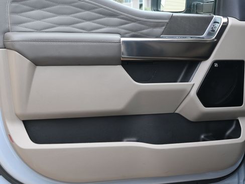 Used 2026 Ford F350 Platinum w/ Platinum Plus Package image 16