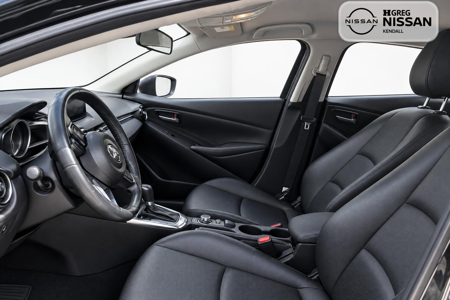 Used 2020 Toyota Yaris XLE FWD image 7