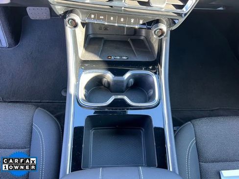 Used 2025 Chevrolet Traverse LT image 29