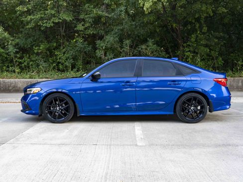 Used 2023 Honda Civic Sport image 6