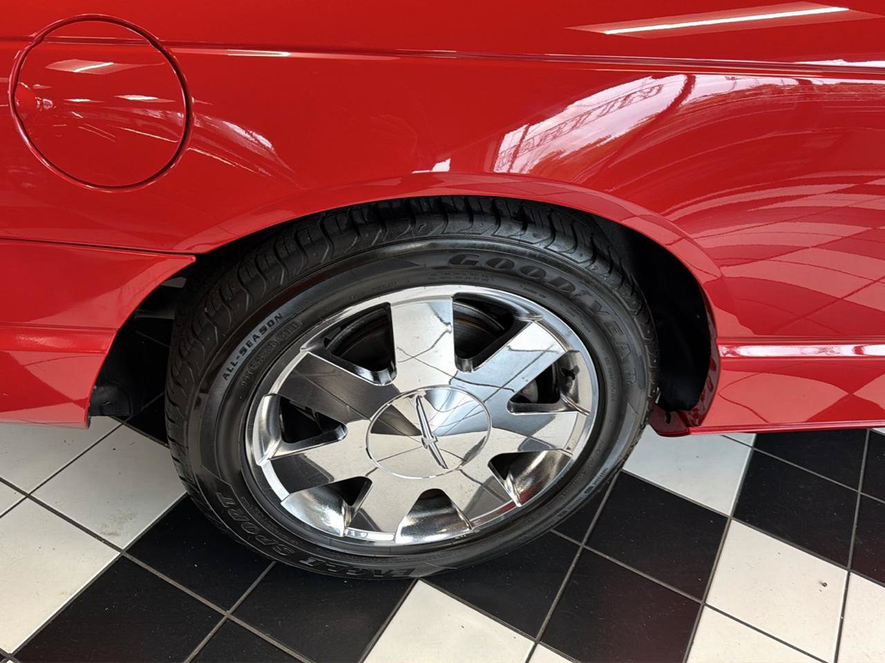 Used 2002 Ford Thunderbird RWD image 10