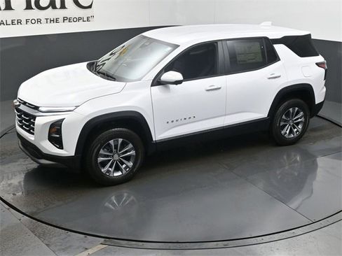 New 2026 Chevrolet Equinox LT w/ Safety and Technology Package image 22