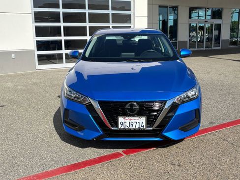 Used 2023 Nissan Sentra SV FWD image 2