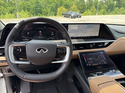 Used 2025 INFINITI QX80 Luxe AWD/4WD image 23