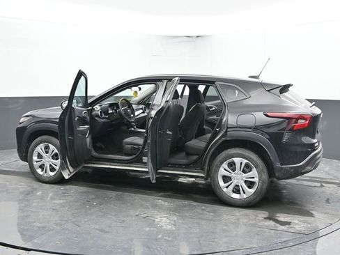 Used 2024 Chevrolet Trax LS image 49