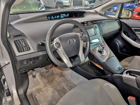 Used 2015 Toyota Prius Three image 13