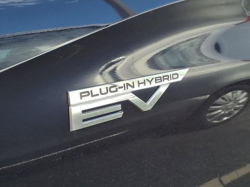 Used 2024 Mitsubishi Outlander SE image 6