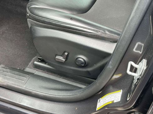 Used 2023 Jeep Cherokee Trailhawk image 18