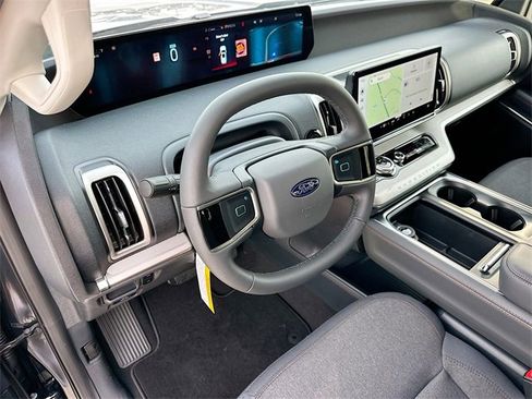 New 2025 Ford Expedition Max Active image 6