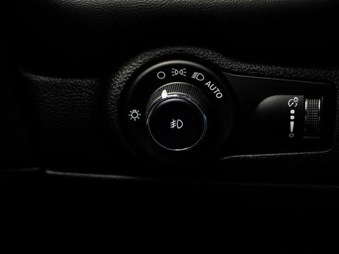 Used 2023 Dodge Durango R/T image 33