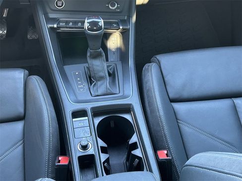 Used 2022 Audi Q3 2.0T Premium Plus image 22