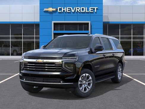 New 2026 Chevrolet Suburban LT w/ Comfort Package AWD/4WD image 6