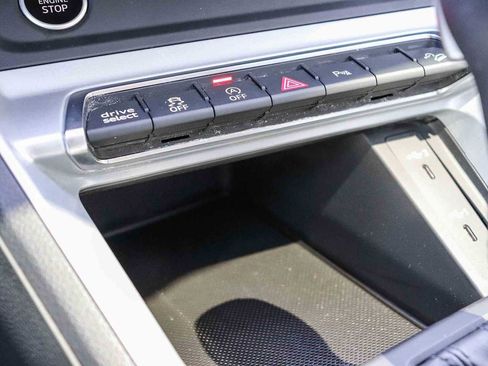 Used 2023 Audi Q3 2.0T Premium w/ Convenience Package AWD/4WD image 23
