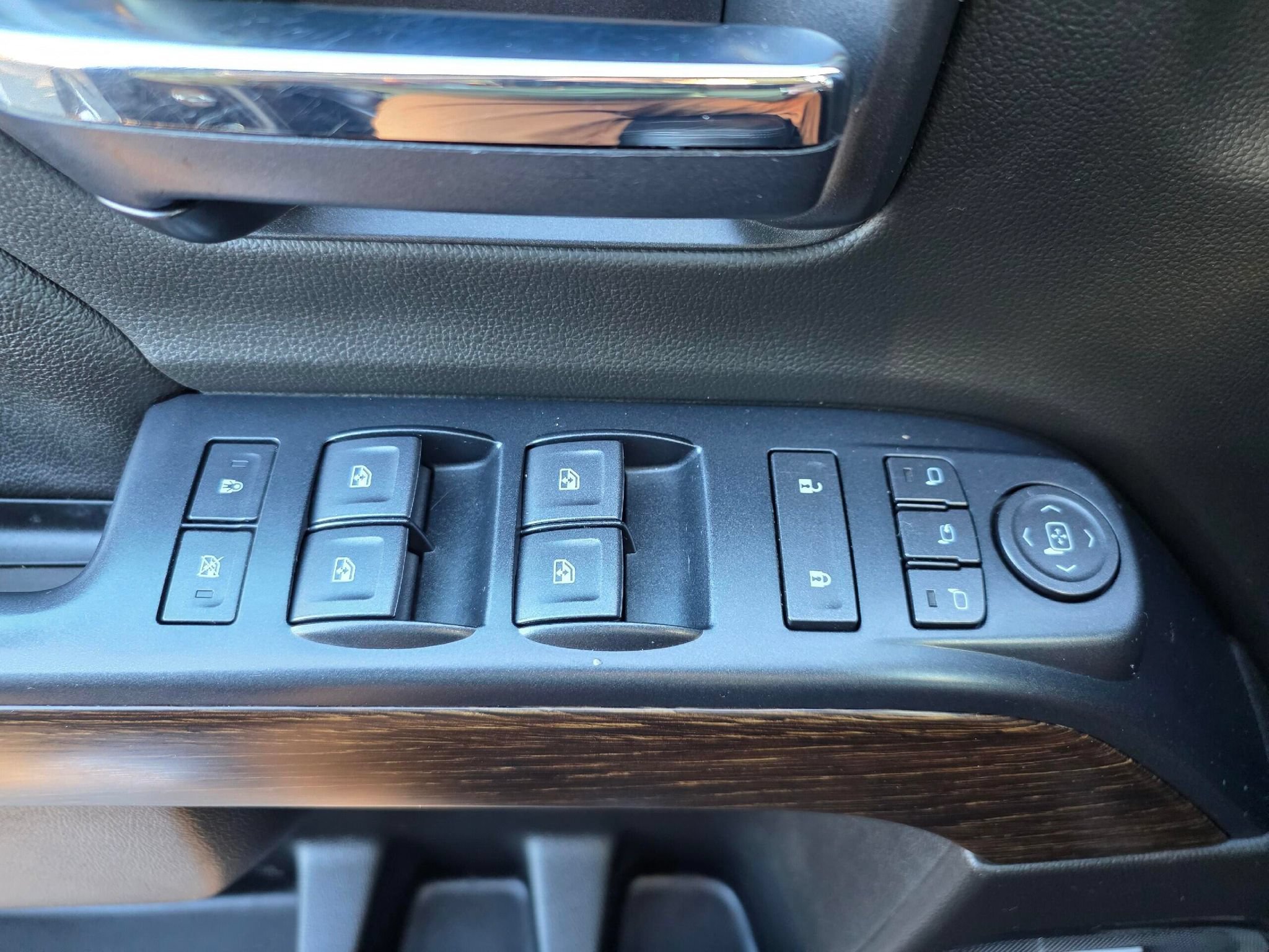 Used 2019 GMC Sierra 2500 Denali AWD/4WD image 27