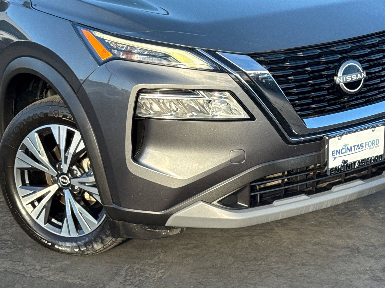 Used 2023 Nissan Rogue SV w/ SV Premium B Package AWD/4WD image 3