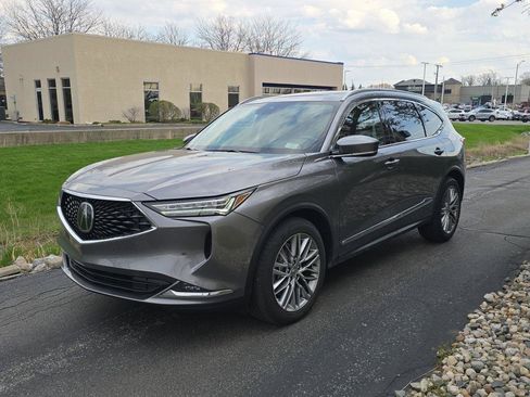 Certified 2024 Acura MDX SH-AWD w/ Advance Package image 3