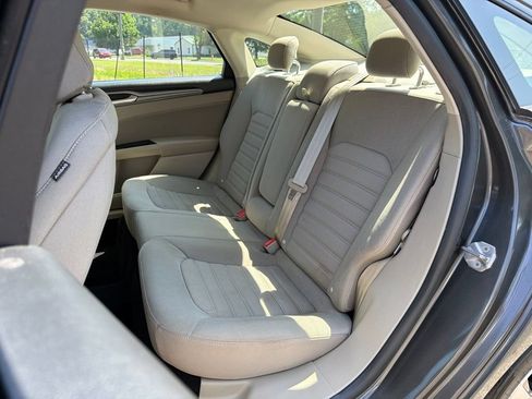 Used 2020 Ford Fusion SE AWD/4WD image 26