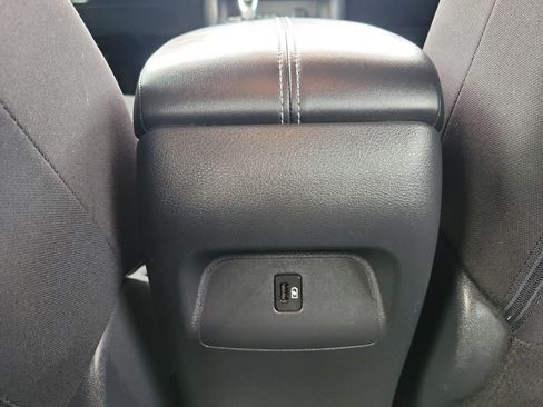 Used 2020 Nissan Sentra SV image 25