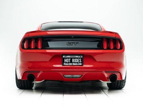 Used 2017 Ford Mustang GT RWD image 17
