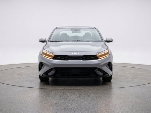 Used 2025 Kia K4 FWD image 2
