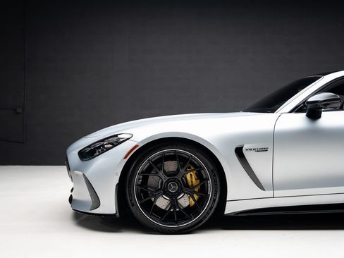 Used 2025 Mercedes-Benz AMG GT 63 image 20