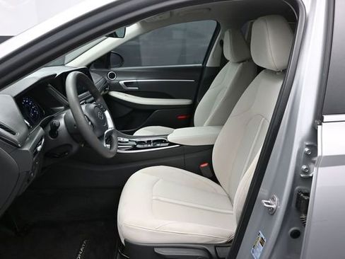 Used 2023 Hyundai Sonata SE FWD image 6