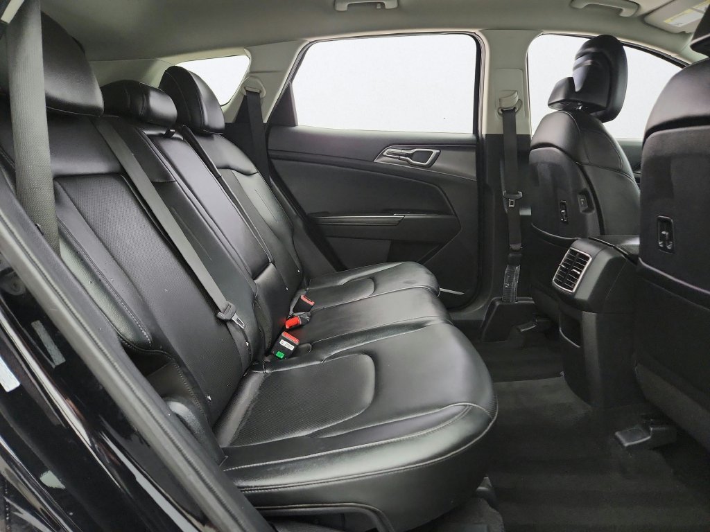 Used 2024 Kia Sportage EX FWD image 30