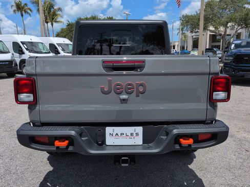 Used 2022 Jeep Gladiator Mojave w/ Trailer Tow Package AWD/4WD image 6