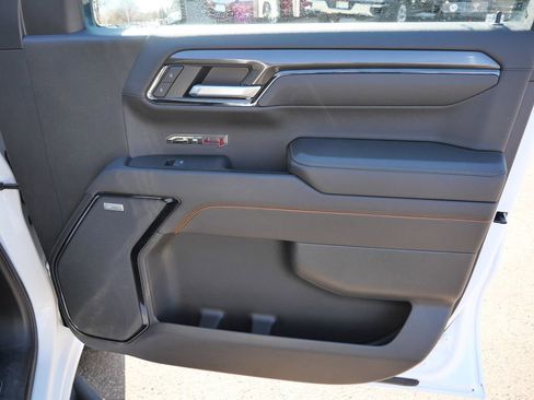 Used 2023 GMC Sierra 1500 AT4 w/ AT4 Premium Package AWD/4WD image 16