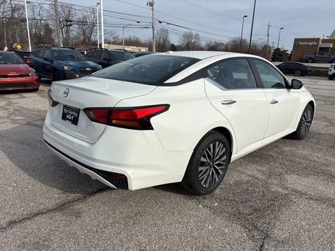 Used 2025 Nissan Altima 2.5 SV image 5