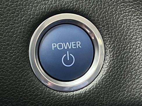 Used 2024 Toyota Tundra Limited w/ Power Package AWD/4WD image 19