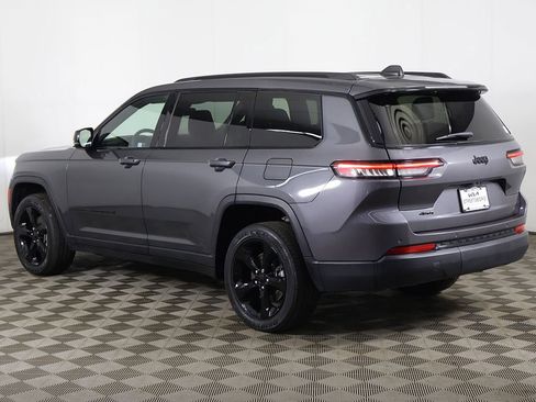 Used 2023 Jeep Grand Cherokee L Laredo AWD/4WD image 10