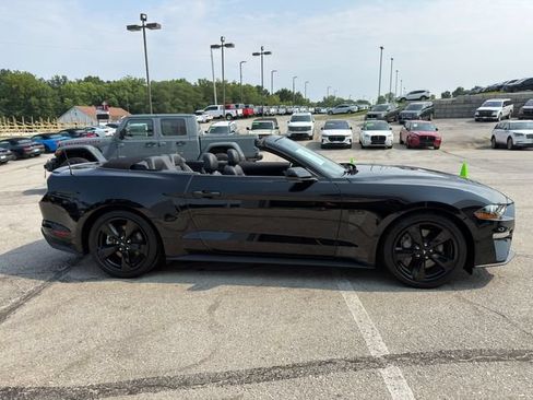 Used 2022 Ford Mustang GT Premium w/ Equipment Group 401A RWD image 8