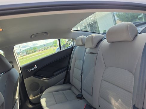 Used 2014 Kia Forte LX w/ Popular Package FWD image 12