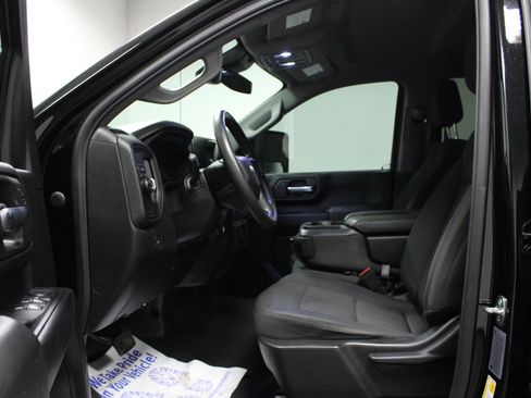 Used 2024 Chevrolet Silverado 2500 Custom image 12