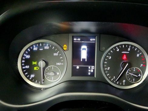 Used 2023 Mercedes-Benz Metris image 14