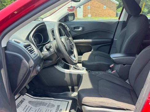 Used 2020 Jeep Compass Sport FWD image 11