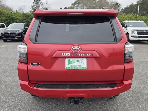 Used 2021 Toyota 4Runner SR5 Premium w/ Moonroof Package image 9