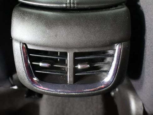 Used 2024 Chevrolet Malibu LT image 44