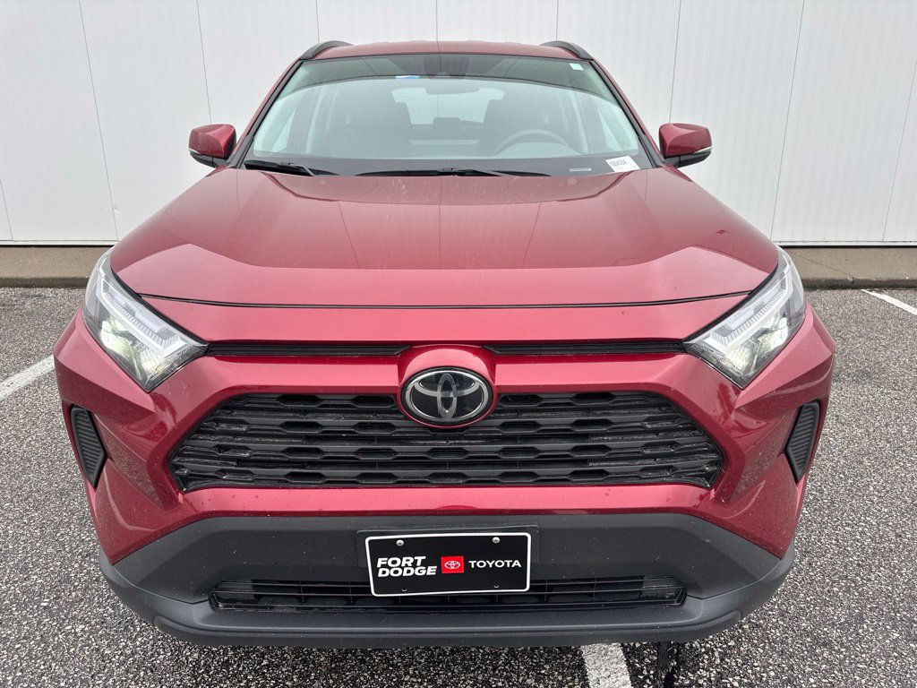 Used 2025 Toyota RAV4 XLE AWD/4WD image 11