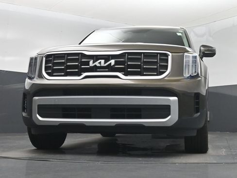 Certified 2025 Kia Telluride S FWD image 31