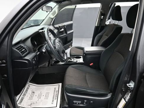 Used 2018 Toyota 4Runner TRD Off-Road image 13